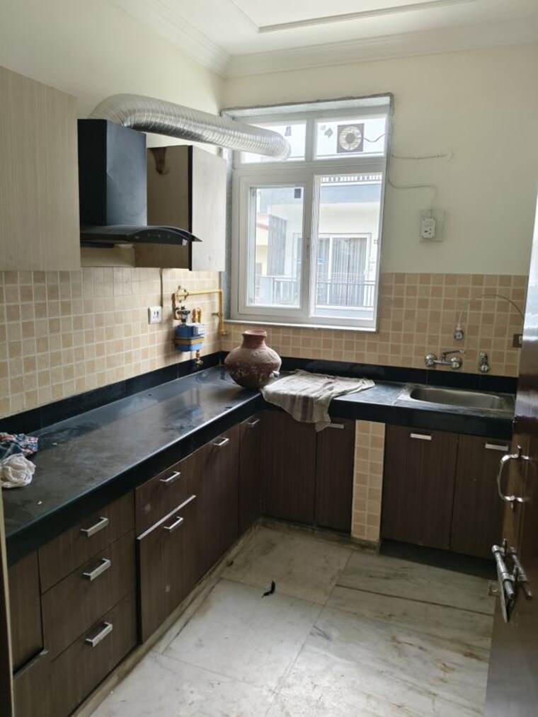 Kitchen, sector 23 2 Bedroom 1200 Sq.Ft. Builder Floor In Sector 23 Gurgaon 10541777
