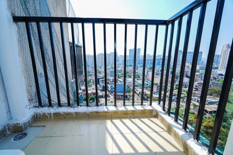 Balcony, gaur-city-5th-avenue 2.5 Bedroom 1175 Sq.Ft. Apartment In Sector 4 Greater Noida Greater Noida 10541816
