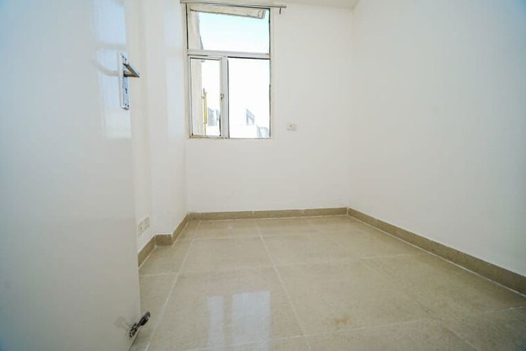 Room, gaur-city-5th-avenue 2.5 Bedroom 1175 Sq.Ft. Apartment In Sector 4 Greater Noida Greater Noida 10541816