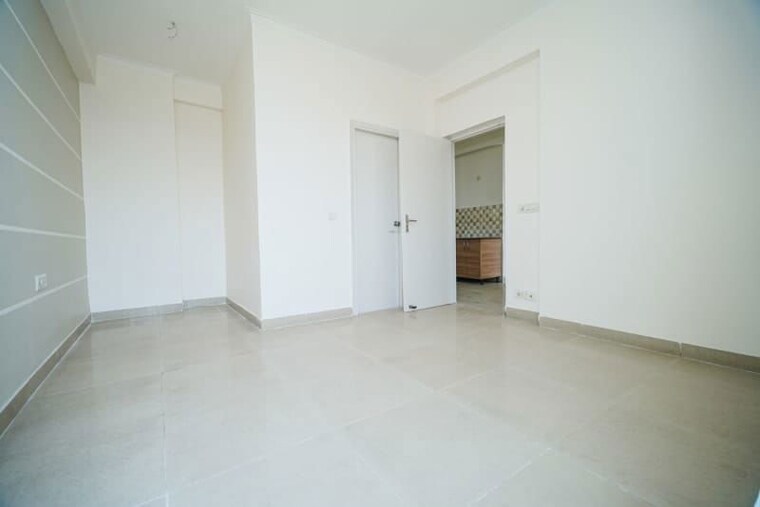 Room, gaur-city-5th-avenue 2.5 Bedroom 1175 Sq.Ft. Apartment In Sector 4 Greater Noida Greater Noida 10541816