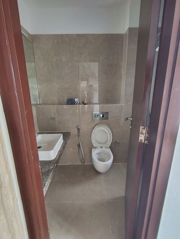 Bathroom, sunteck-city-avenue-1 3 Bedroom 1088 Sq.Ft. Apartment In Goregaon West Mumbai 10541867