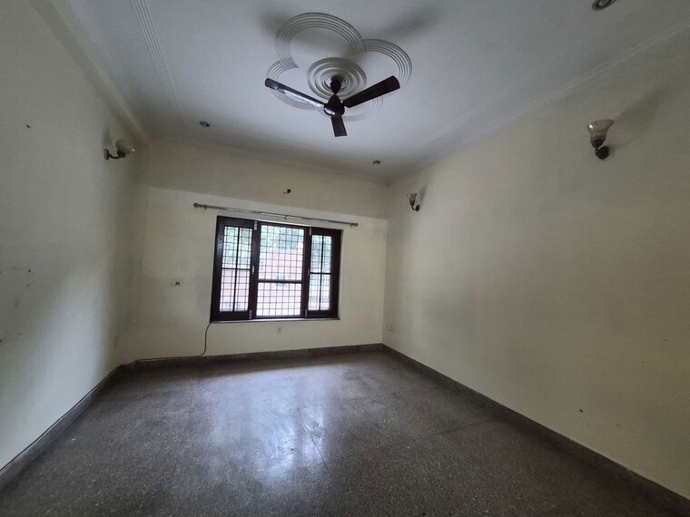 Room, sector 45 3 Bedroom 2400 Sq.Ft. Builder Floor In Sector 45 Gurgaon 10541879
