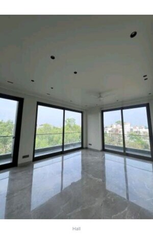Room in 4 BHK Villa at Chattarpur – for Rent