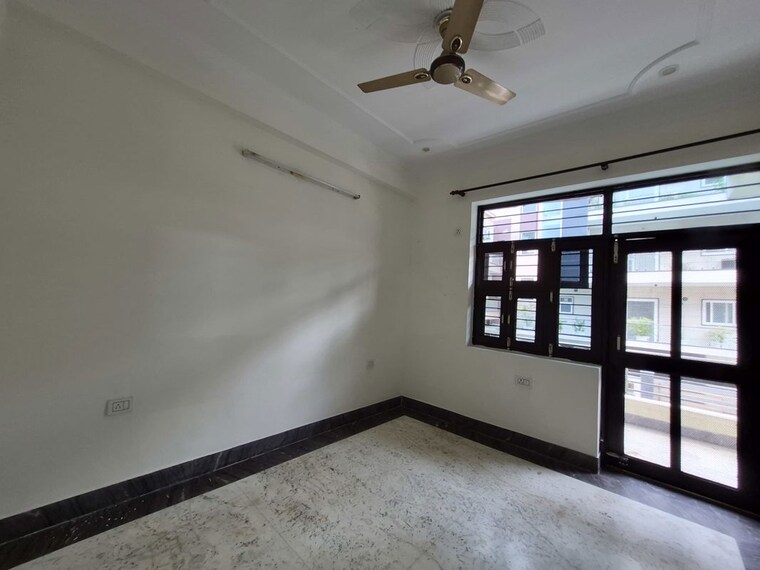 Room, sector 45 3 Bedroom 1400 Sq.Ft. Builder Floor In Sector 45 Gurgaon 10541898