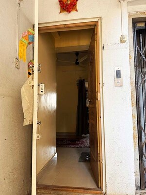 Room in 2 BHK Apartment at Pimpri – for Sale