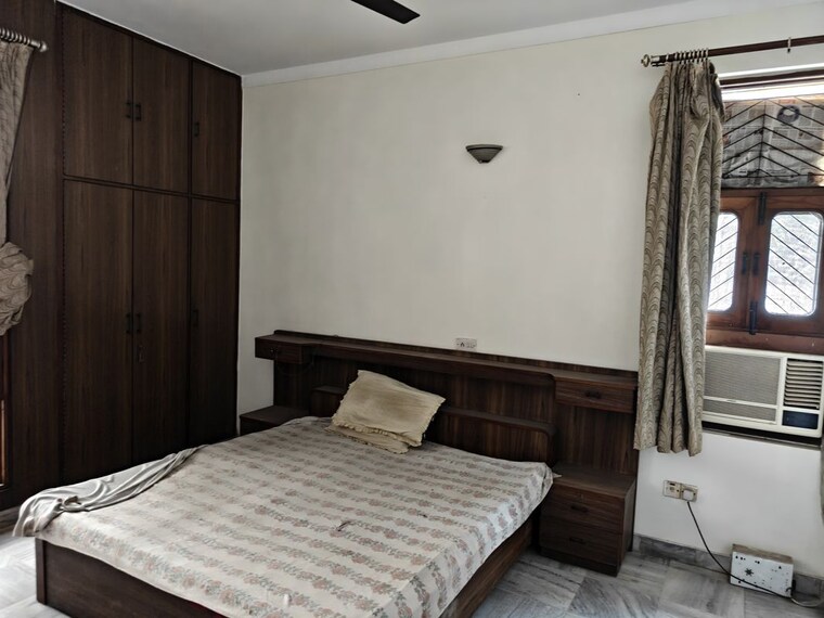Bedroom, mahendru enclave 3 Bedroom 4800 Sq.Ft. Builder Floor In Mahendru Enclave Delhi 10541897