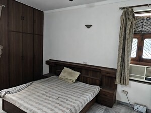 Bedroom in 3 BHK Builder Floor at Mahendru Enclave – for Rent