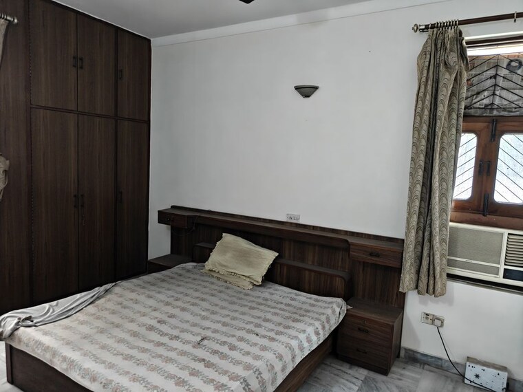 Bedroom, mahendru enclave 3 Bedroom 4800 Sq.Ft. Builder Floor In Mahendru Enclave Delhi 10541897
