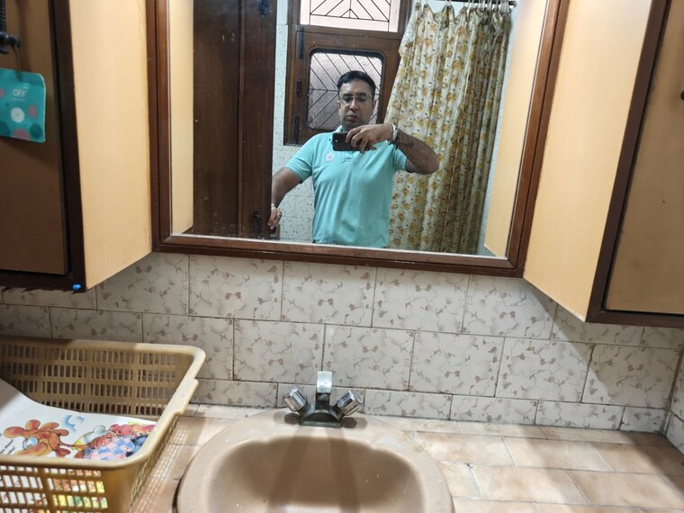 Bathroom, mahendru enclave 3 Bedroom 4800 Sq.Ft. Builder Floor In Mahendru Enclave Delhi 10541897