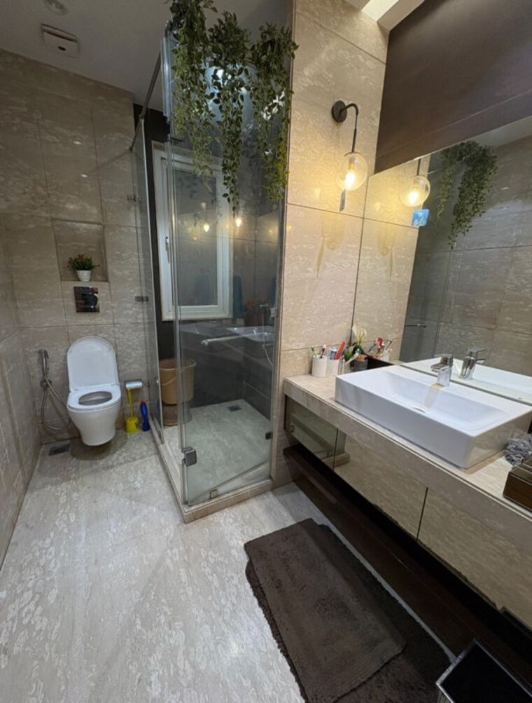 Bathroom, greater kailash 4 Bedroom 2700 Sq.Ft. Builder Floor In Greater Kailash Delhi 10541919