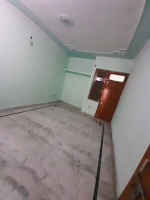 Room in 4 BHK Independent House at Faizabad Road – for Rent
