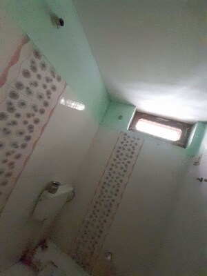 Bathroom in 4 BHK Independent House at Faizabad Road – for Rent