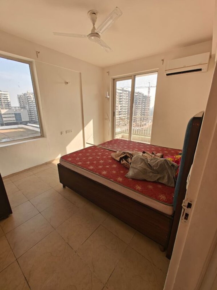 Bedroom, vip road 3 Bedroom 1340 Sq.Ft. Apartment In Vip Road Zirakpur 10541940