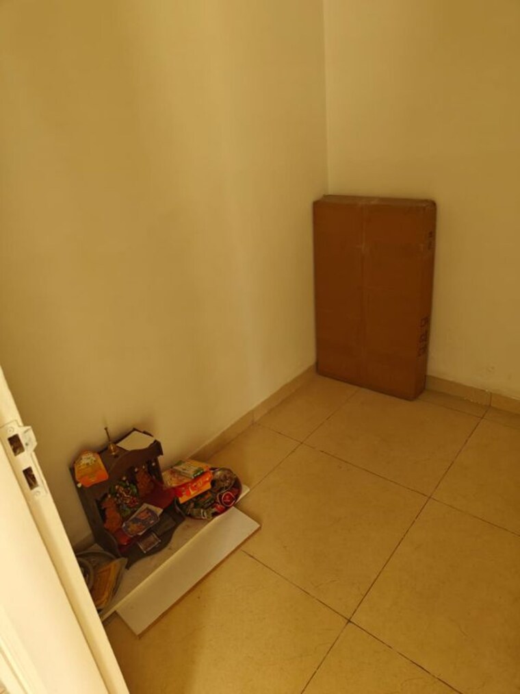 Living Room, vip road 3 Bedroom 1340 Sq.Ft. Apartment In Vip Road Zirakpur 10541940