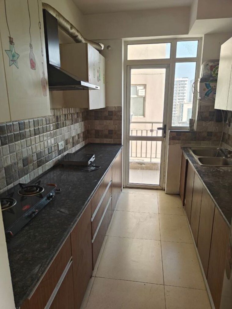 Kitchen, vip road 3 Bedroom 1340 Sq.Ft. Apartment In Vip Road Zirakpur 10541940