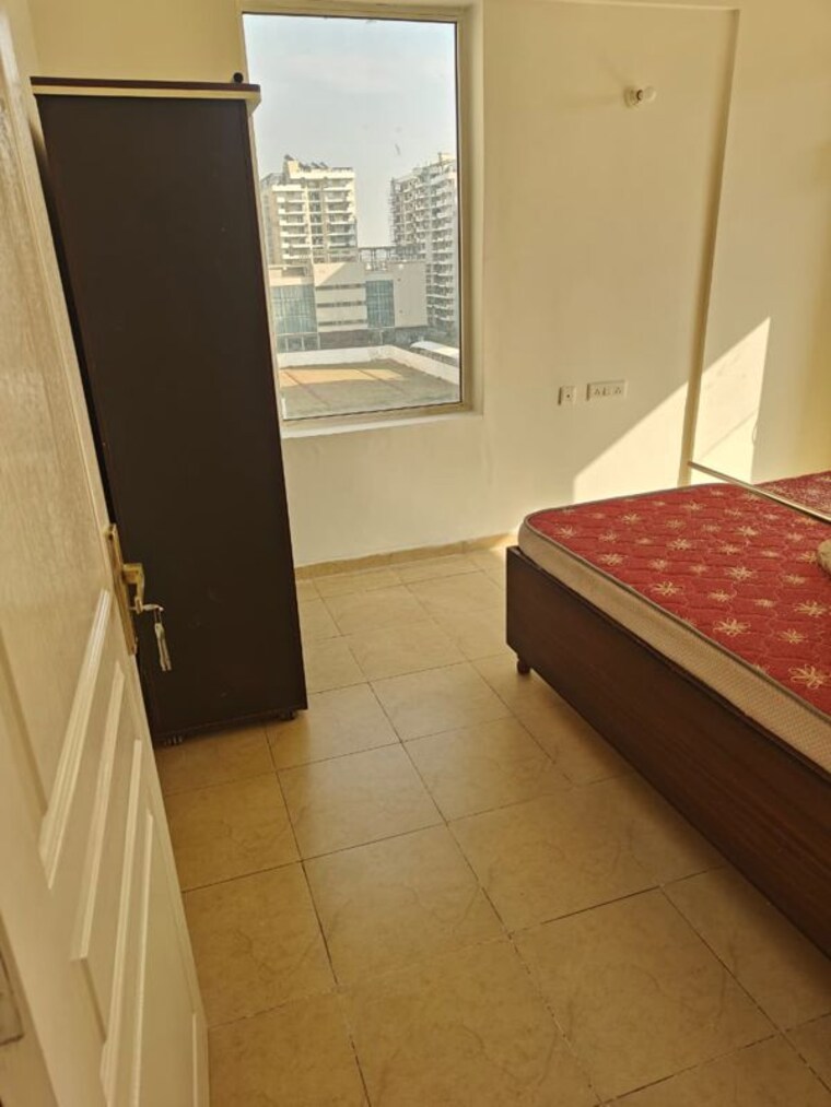 Bedroom, vip road 3 Bedroom 1340 Sq.Ft. Apartment In Vip Road Zirakpur 10541940