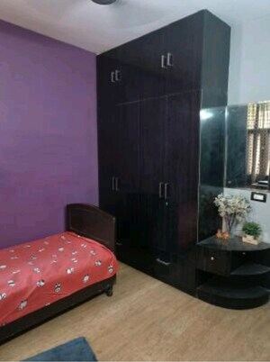 1 RK Builder Floor For Rent in RWA Apartments Sector 19, Sector 19