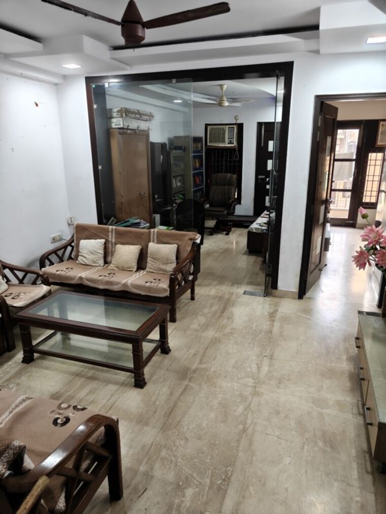 Gym, ashok vihar 3 Bedroom 1800 Sq.Ft. Builder Floor In Ashok Vihar Delhi 10541948