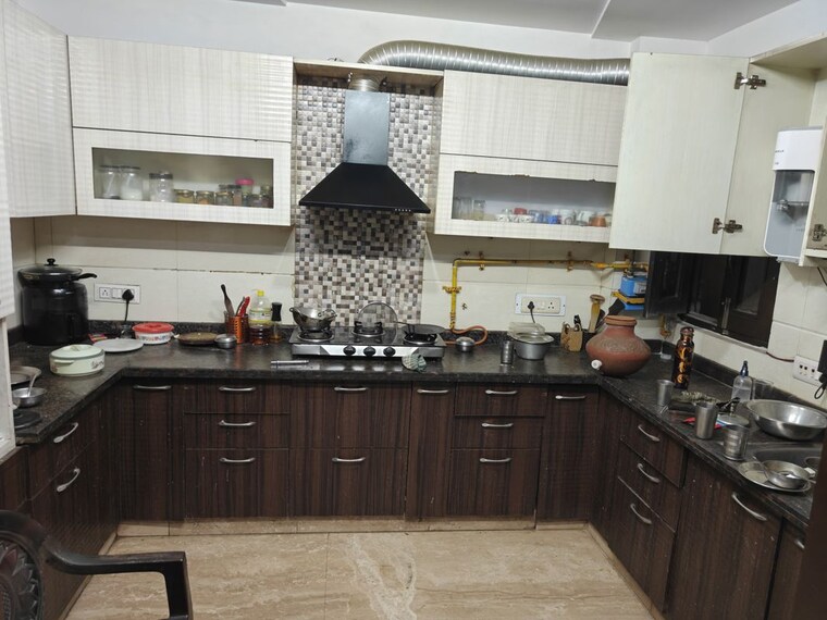 Kitchen, ashok vihar 3 Bedroom 1800 Sq.Ft. Builder Floor In Ashok Vihar Delhi 10541948