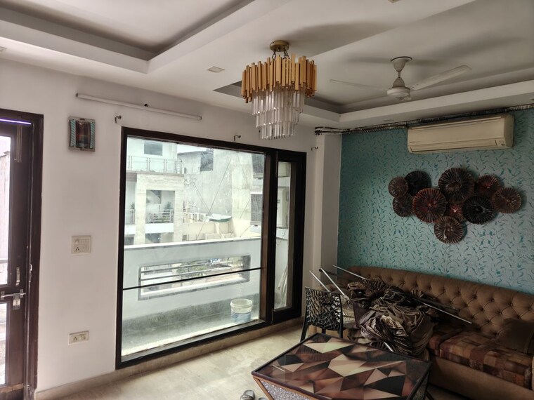 Living Room, ashok vihar 3 Bedroom 1800 Sq.Ft. Builder Floor In Ashok Vihar Delhi 10541948