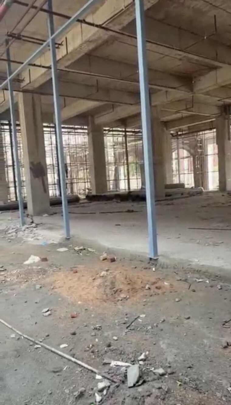 Parking, wellgrow-orion-one-32 Commercial Shop 581 Sq.Ft. In Sector 132 Noida 10542012