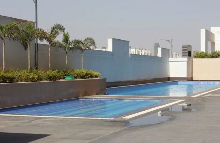Swimming Pool, tulip-white 3 Bedroom 1600 Sq.Ft. Apartment In Sector 69 Gurgaon 10542007