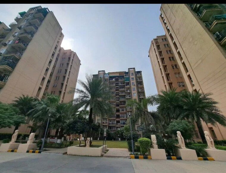 Exterior View, tulip-white 3 Bedroom 1600 Sq.Ft. Apartment In Sector 69 Gurgaon 10542007