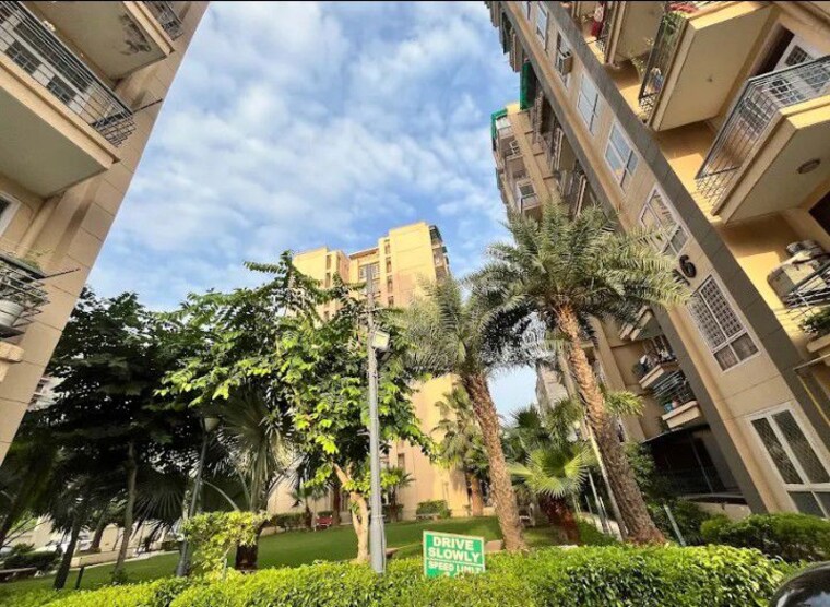 Exterior View, tulip-white 3 Bedroom 1600 Sq.Ft. Apartment In Sector 69 Gurgaon 10542007