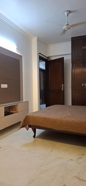 Bedroom in 3 BHK Builder Floor at Greater Kailash Part 3 – for Rent