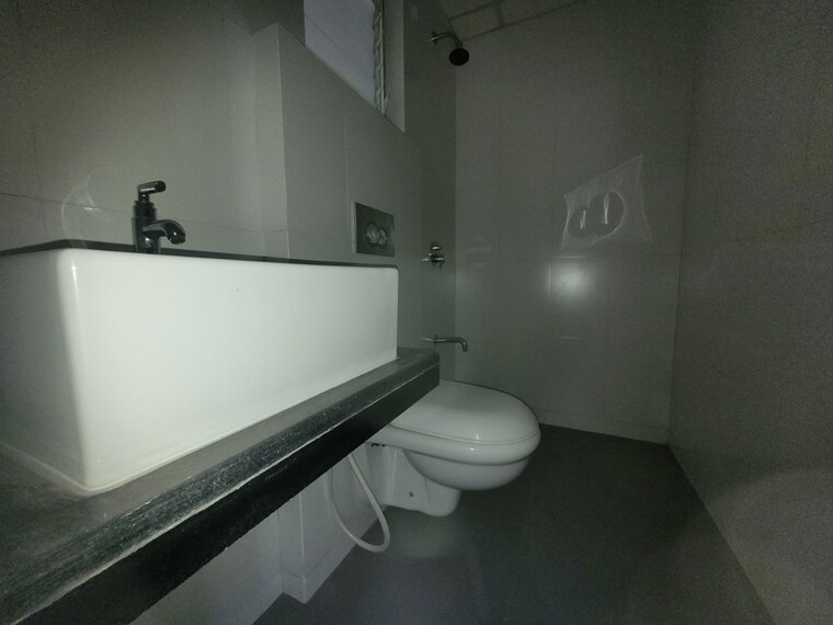 Bathroom, godrej-emerald 1.5 Bedroom 510 Sq.Ft. Apartment In Ghodbunder Road Thane 10541885