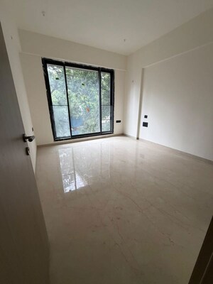 Room in 3 BHK Apartment at Santacruz West – for Rent