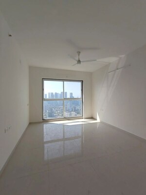 Room in 4 BHK Apartment at Marathon Monte South, Byculla West – for Rent
