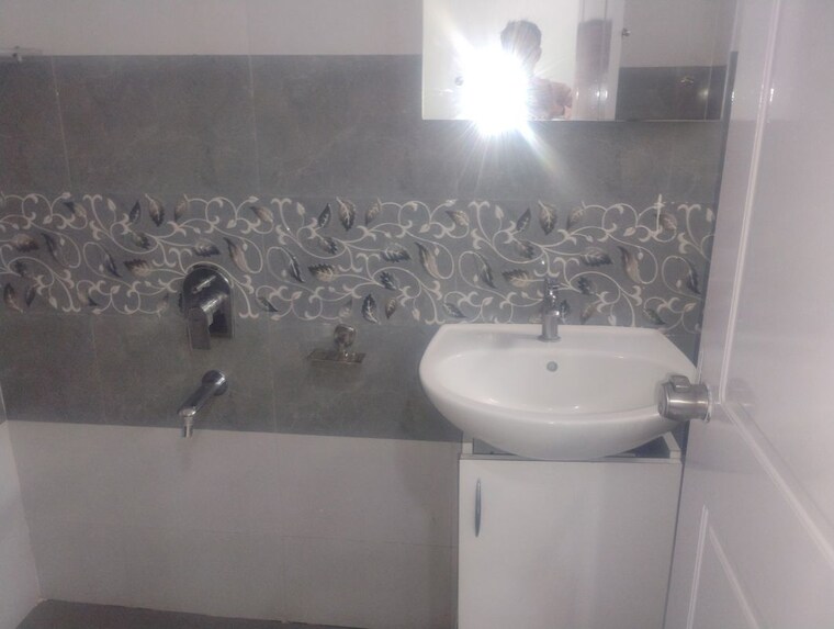 Bathroom, aryamitra-caterpillar 2 Bedroom 1100 Sq.Ft. Apartment In Manikonda Hyderabad 10542033