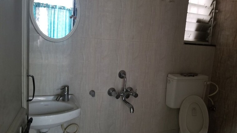 Bathroom, pimpri 2 Bedroom 882 Sq.Ft. Apartment In Pimpri Pune 10542037