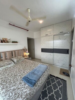 Bedroom in 2 BHK Apartment at Khar West – for Rent