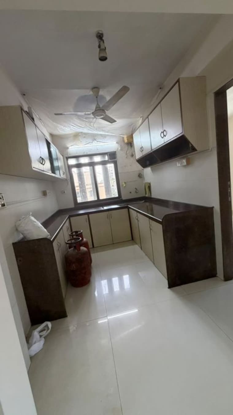 Kitchen, bandra west 3 Bedroom 825 Sq.Ft. Apartment In Bandra West Mumbai 10541694