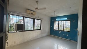 Room in 3 BHK Apartment at Bandra West – for Sale