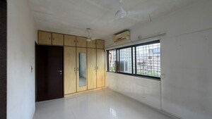 Room in 3 BHK Apartment at Bandra West – for Sale