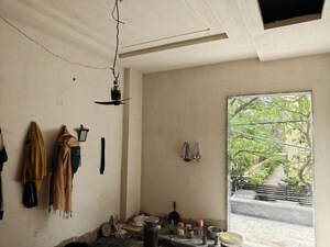 Room in 3 BHK Builder Floor at Ashok Vihar – for Sale