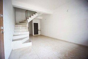 Room in 3 BHK Independent House at Hathijan – for Sale