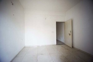 Room in 3 BHK Independent House at Hathijan – for Sale