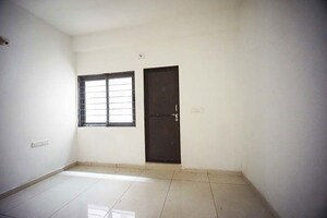 Room in 3 BHK Independent House at Hathijan – for Sale