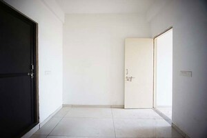 Room in 3 BHK Independent House at Hathijan – for Sale