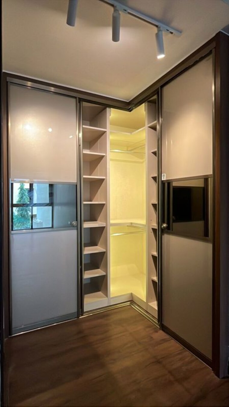 Room, century-renata 3 Bedroom 2300 Sq.Ft. Apartment In Richmond Town Bangalore 10542097