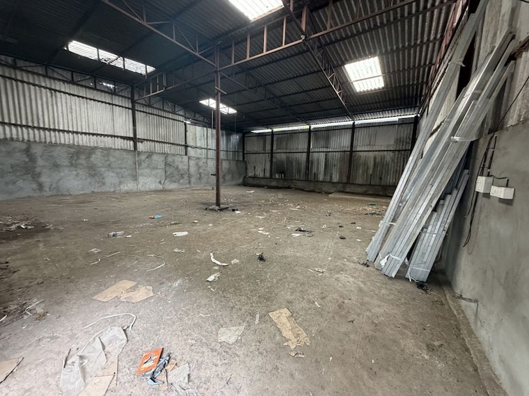  Parking, digha-industrial-premises Commercial Warehouse 2000 Sq.Ft. In T.T.C. Industrial Area Navi Mumbai 10542108