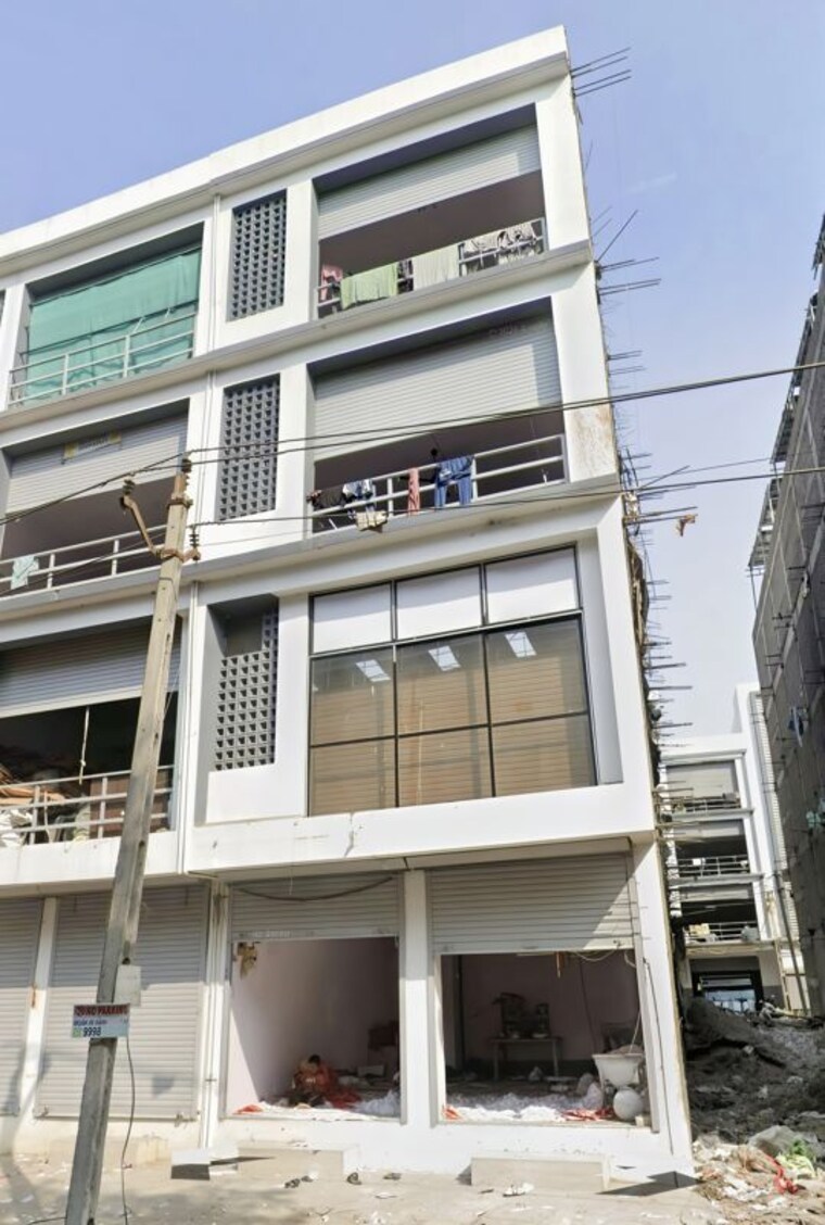 Exterior View, pasodara Commercial Showroom 1700 Sq.Ft. In Pasodara Surat 10080201