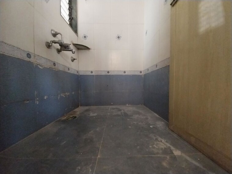 Bathroom, maitri-icon 1 Bedroom 655 Sq.Ft. Apartment In Kharghar Navi Mumbai 10542078