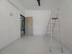 Room in 1 BHK Apartment at Maitri Icon, Kharghar – for Sale