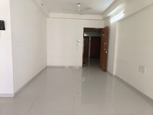 Room in 3 BHK Apartment at Godrej Prime, Chembur – for Rent