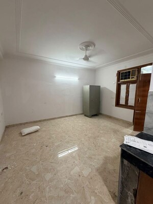 Room in 1 RK Builder Floor at Saket – for Rent